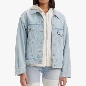 Levi's Oversized 90s Trucker Light Blue Denim Jacket for Women